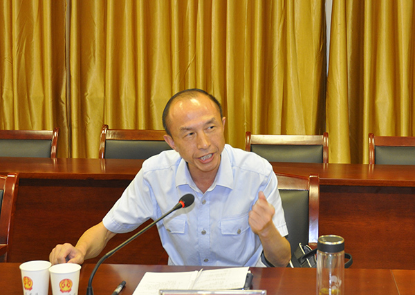 市中院党组成员、副院长秦永高作总结讲话.jpg