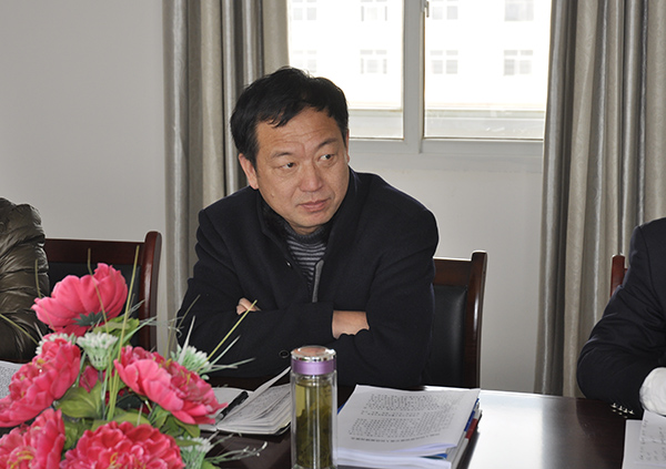 肖晓洪主任就法庭工作作补充说明.jpg