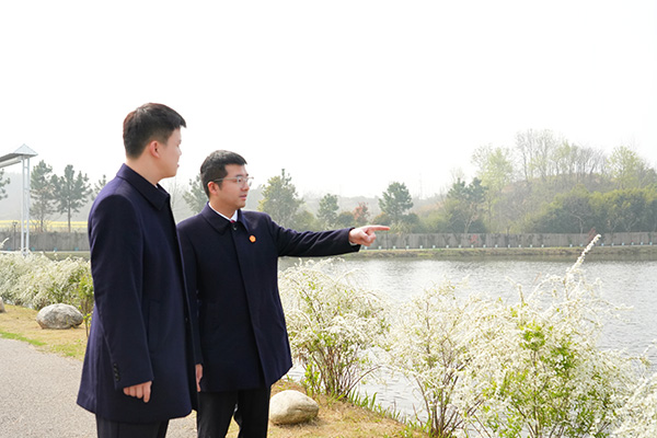 普法路上2.jpg 普法路上2.jpg